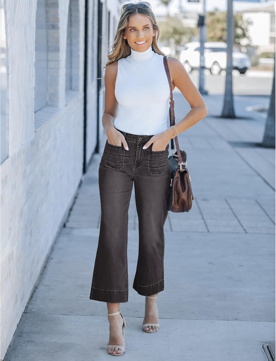 Women's wide-leg jeans, stylish high-waisted flared jeans