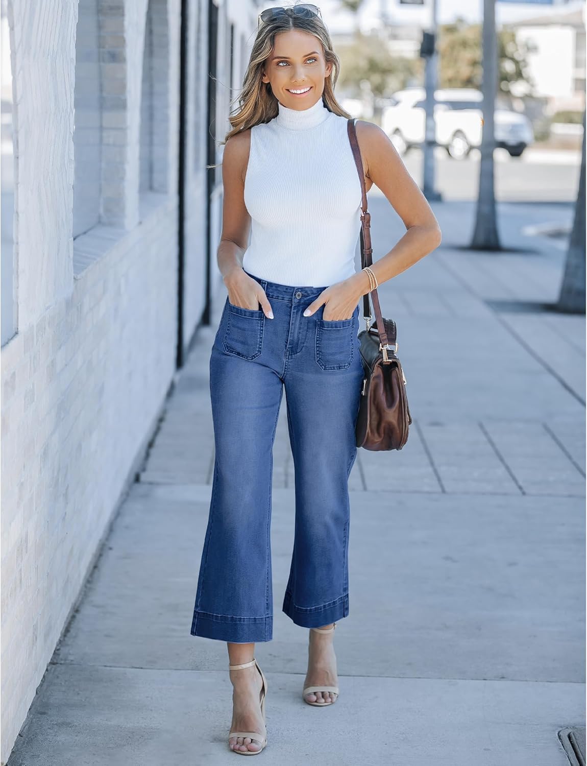 Women's wide-leg jeans, stylish high-waisted flared jeans